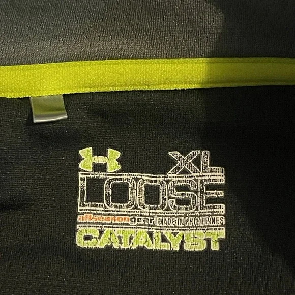 Under Armour Sweater Men XL Black Loose Catalyst All Season Gear 1/4 Zip Workout - Picture 3 of 9